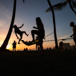 Slacklining, Honolulu, 2021